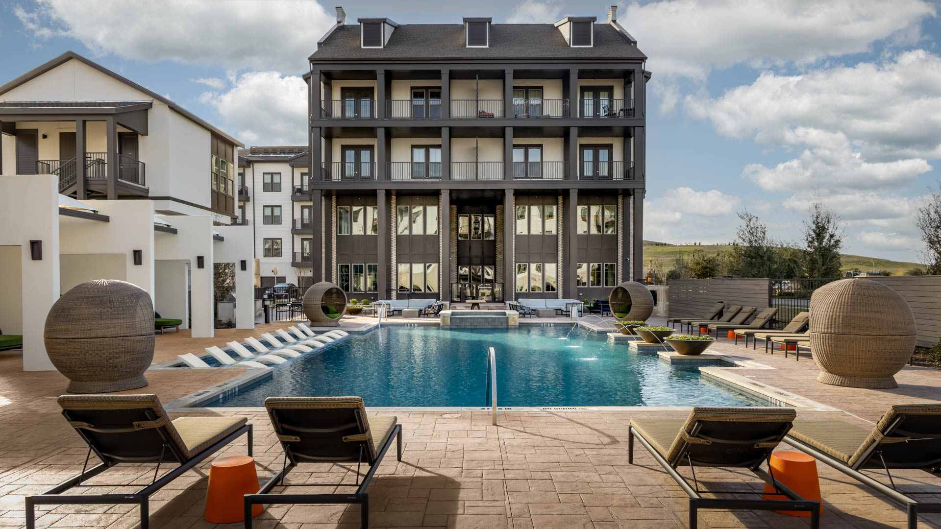 Pool at The Louise Apartments (2 of 4)