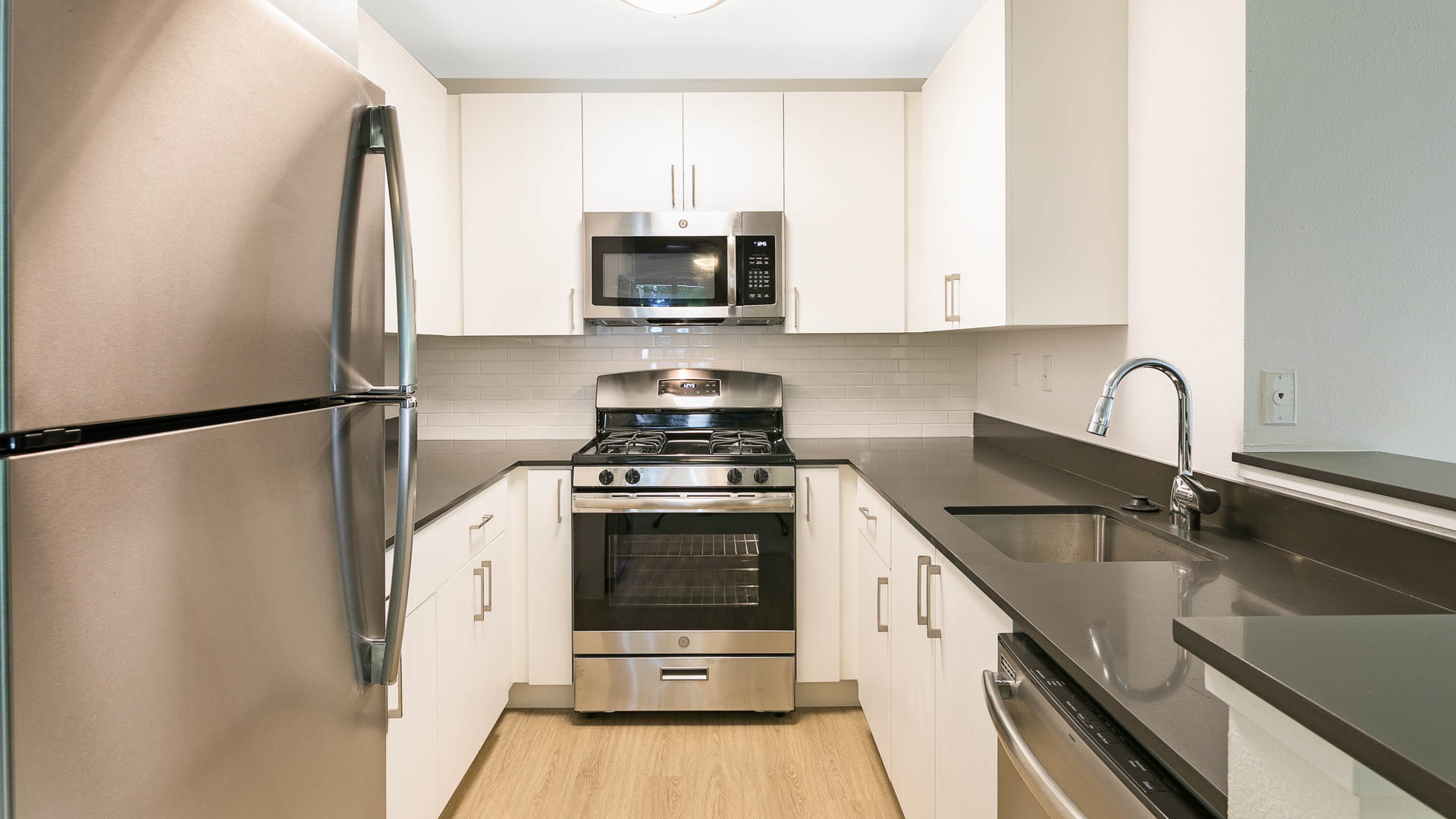 Hathaway Apartments 5 of 12