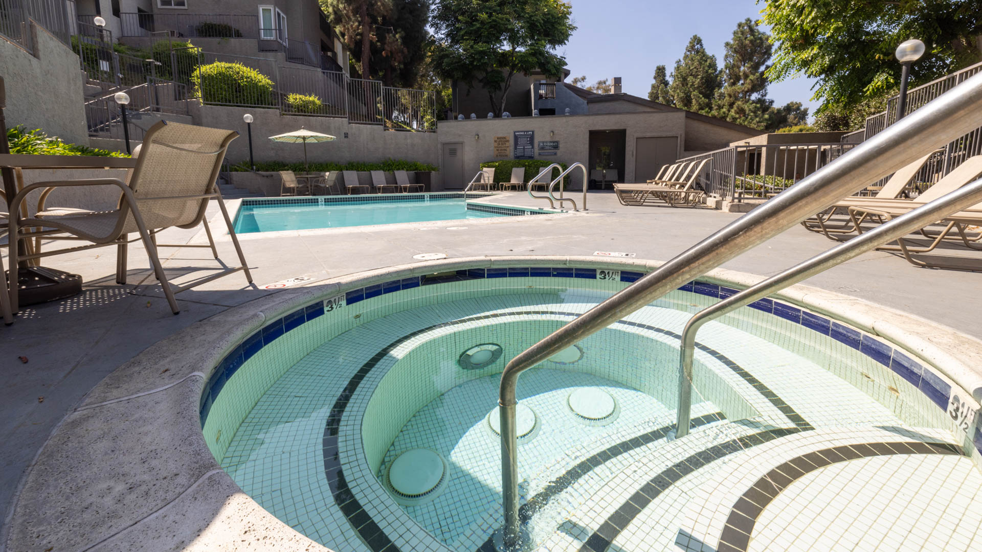 Pool at Hathaway Apartments (5 of 5)