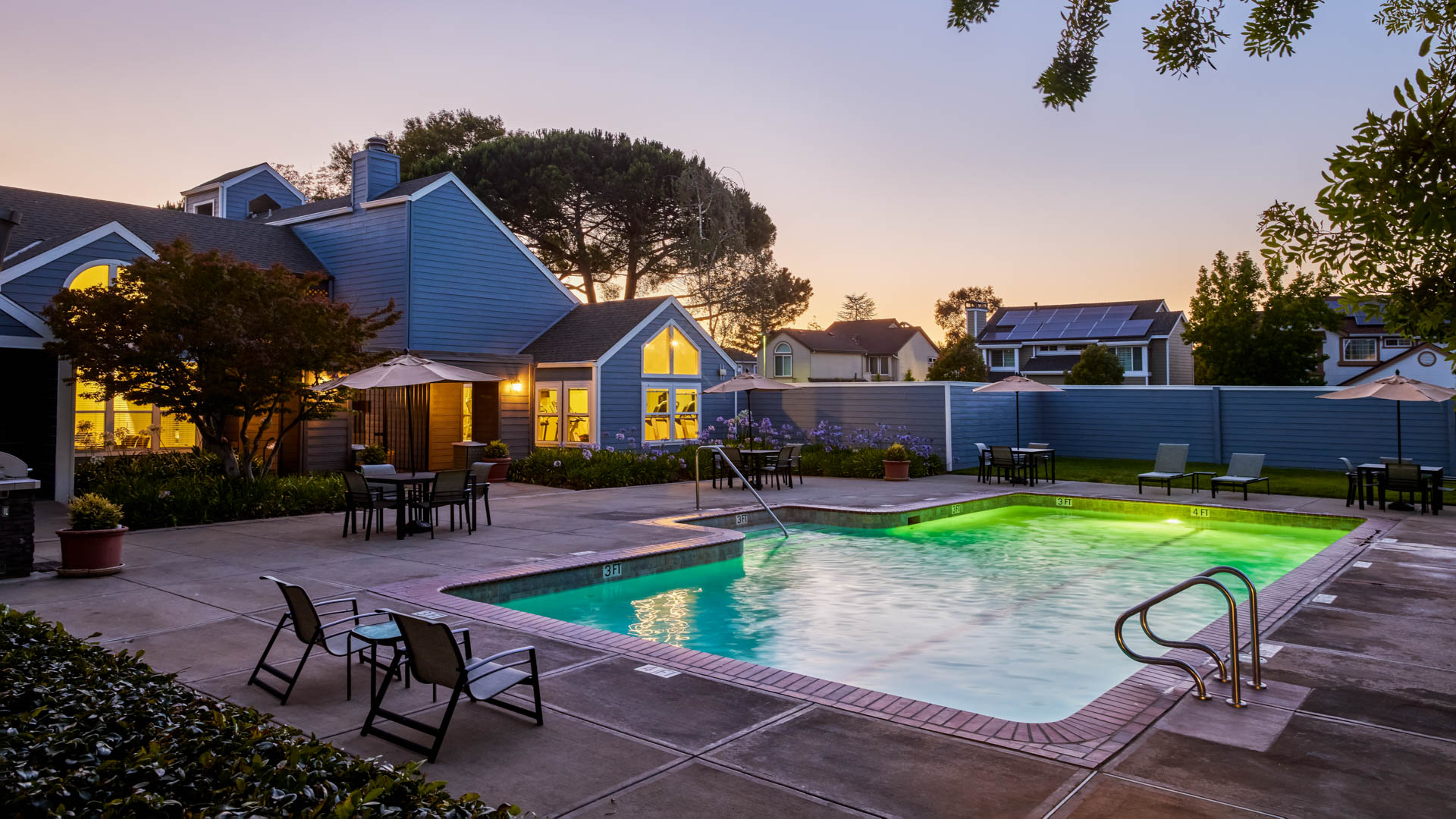 Pool at Lantern Cove Apartments (4 of 4)