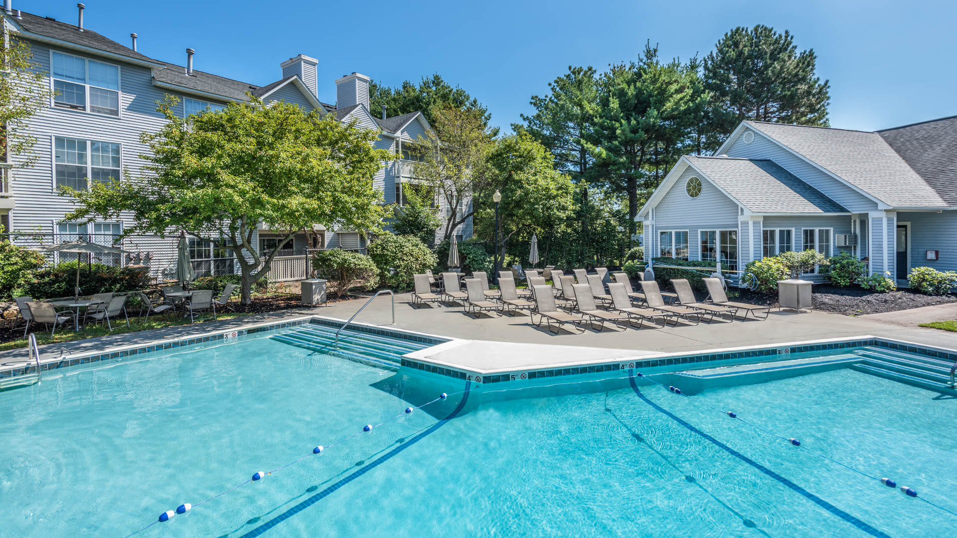 Pool at Lincoln Heights Apartments (2 of 4)