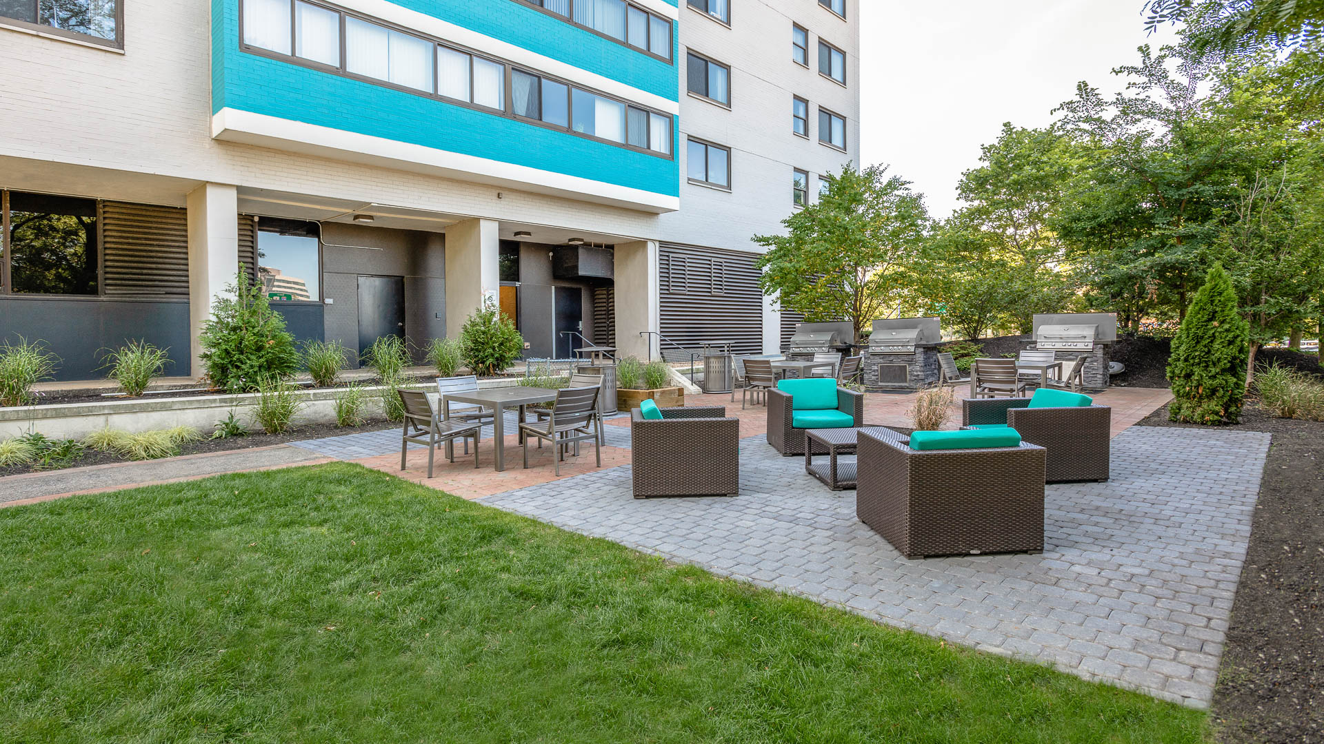 Grill area at Emerson Place Apartments (1 of 2)