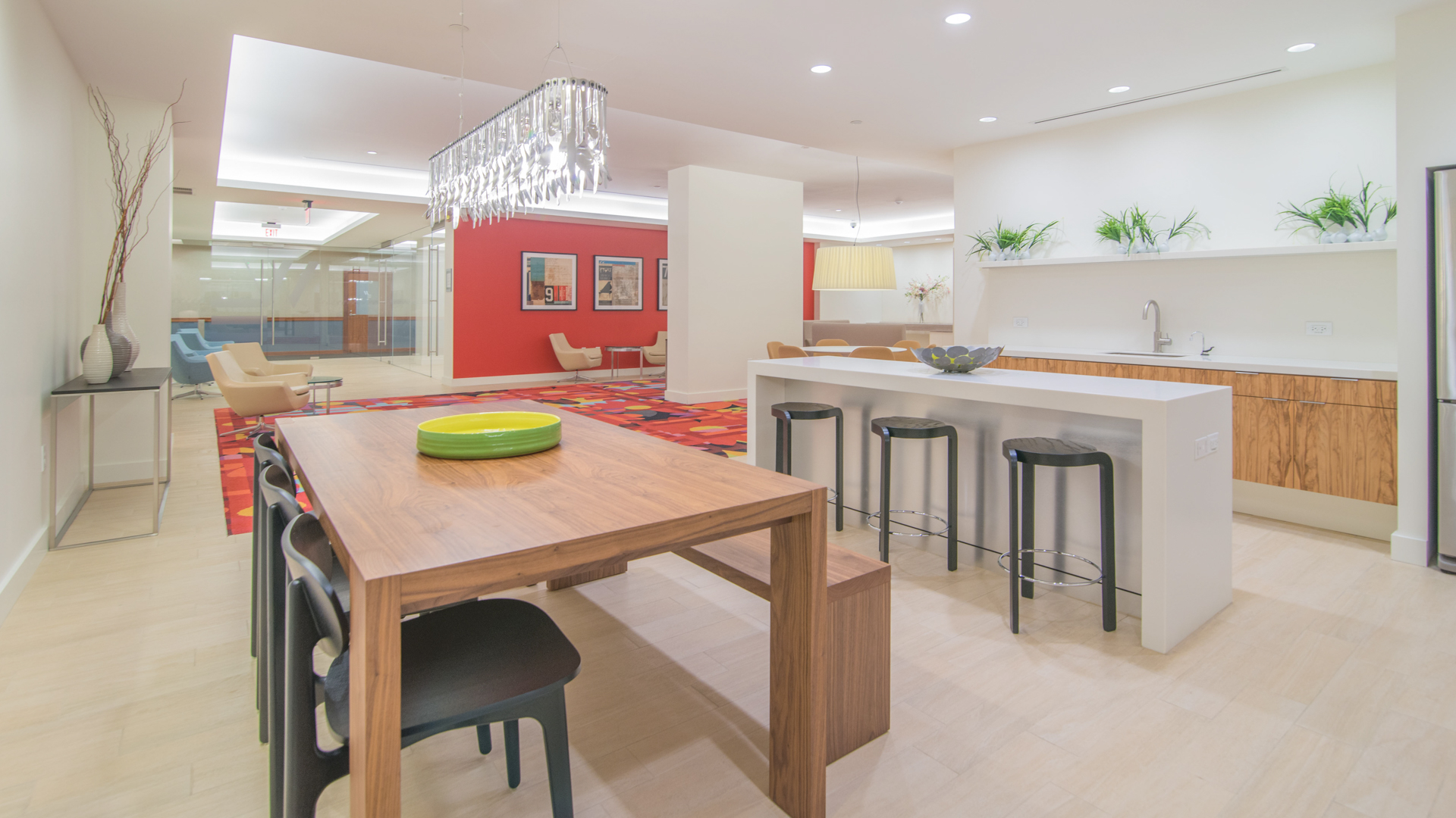Lounge at The Towers at Longfellow Apartments (3 of 6)