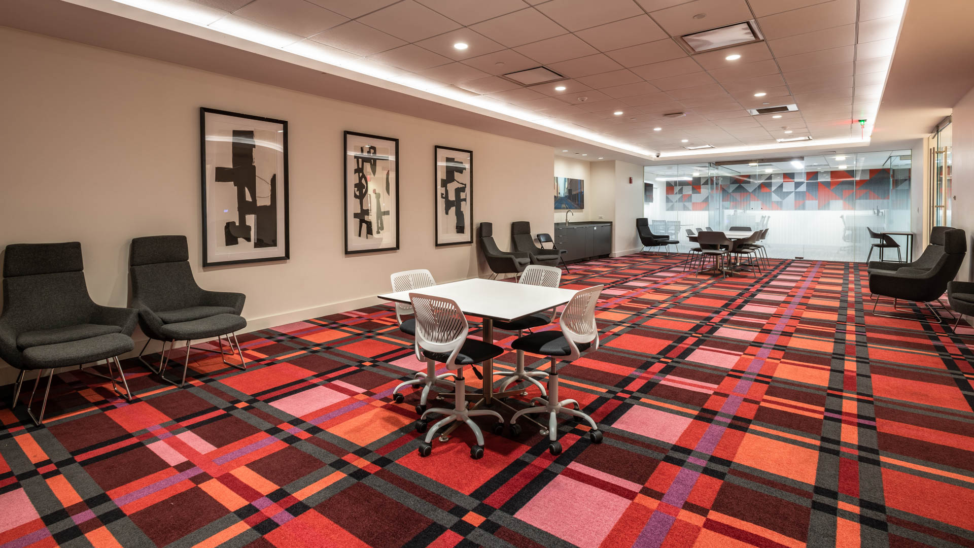 Lounge at The Towers at Longfellow Apartments (6 of 6)