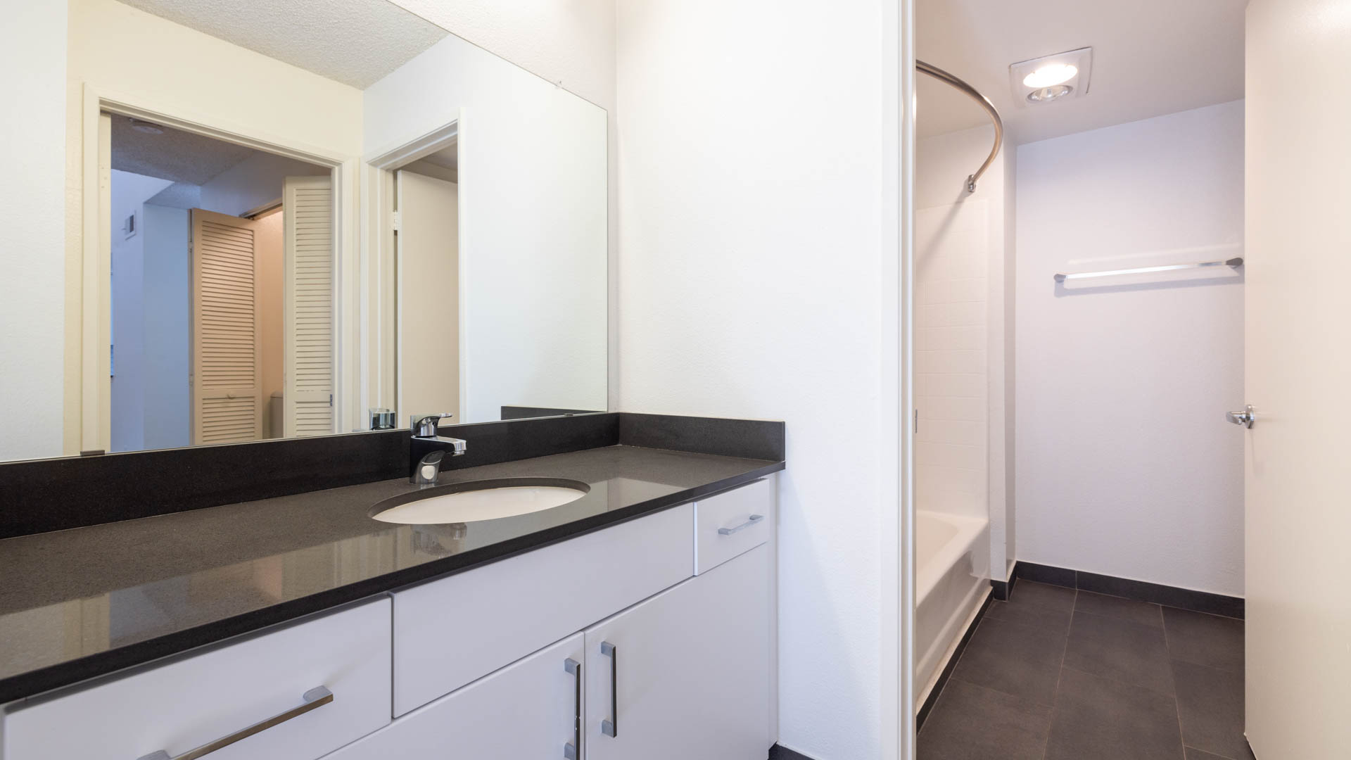 Northglen Apartments 3 of 7