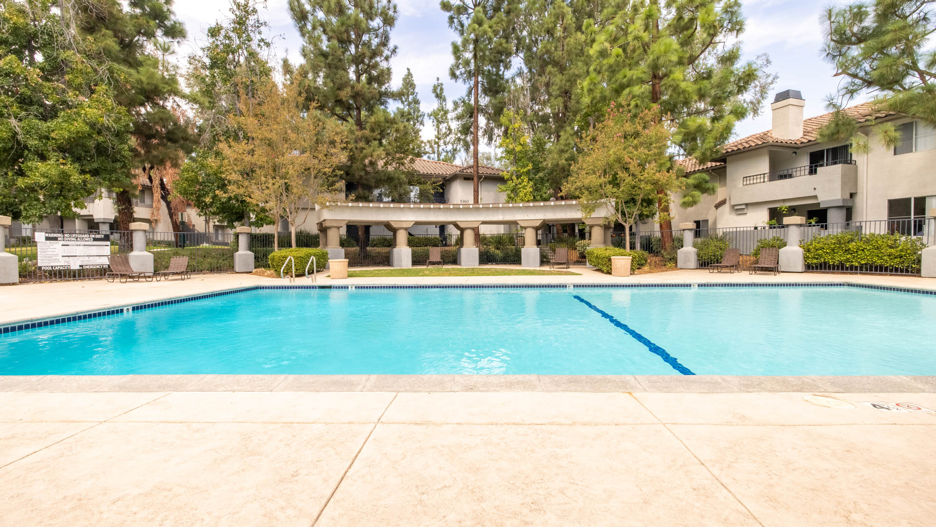 Pool at Oak Park Apartment Homes (3 of 3)
