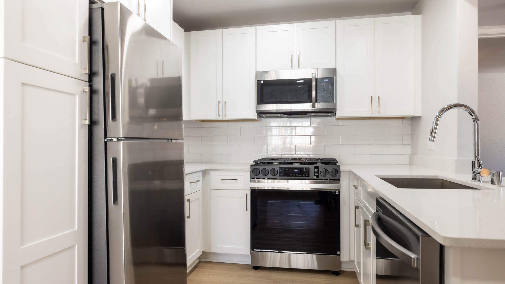 Oak Park Apartment Homes 4 of 11