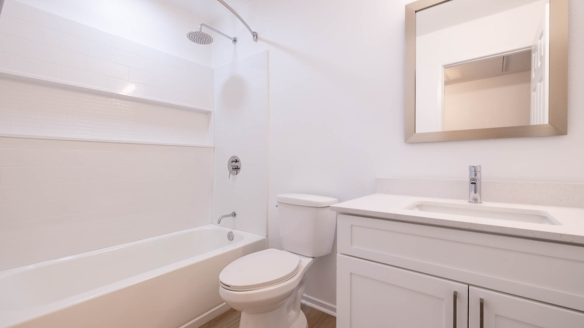 Oak Park Apartment Homes 1 of 10