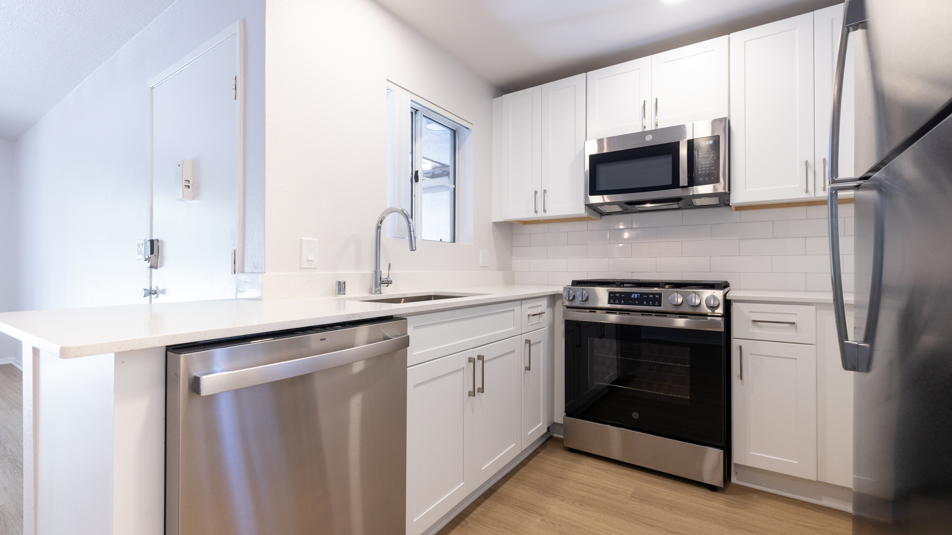 Oak Park Apartment Homes 7 of 13