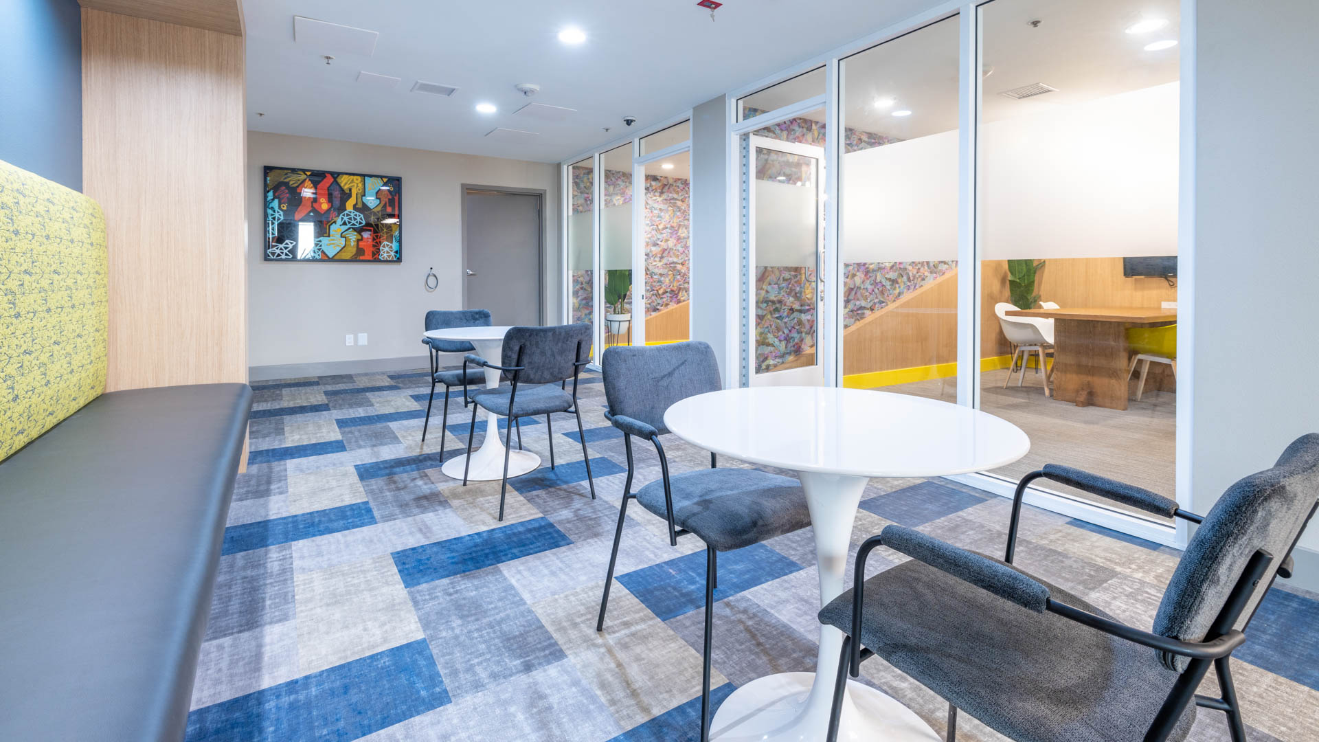 Lounge at Park West Apartments (3 of 3)