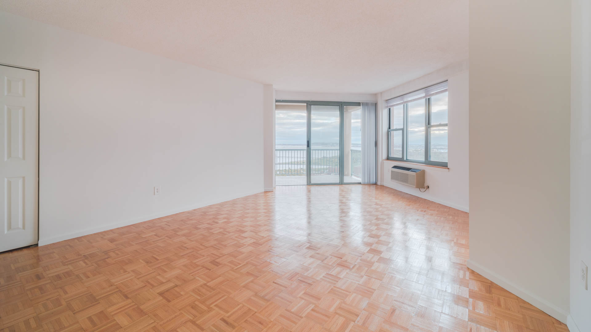 Portside Towers Apartments 12 of 12