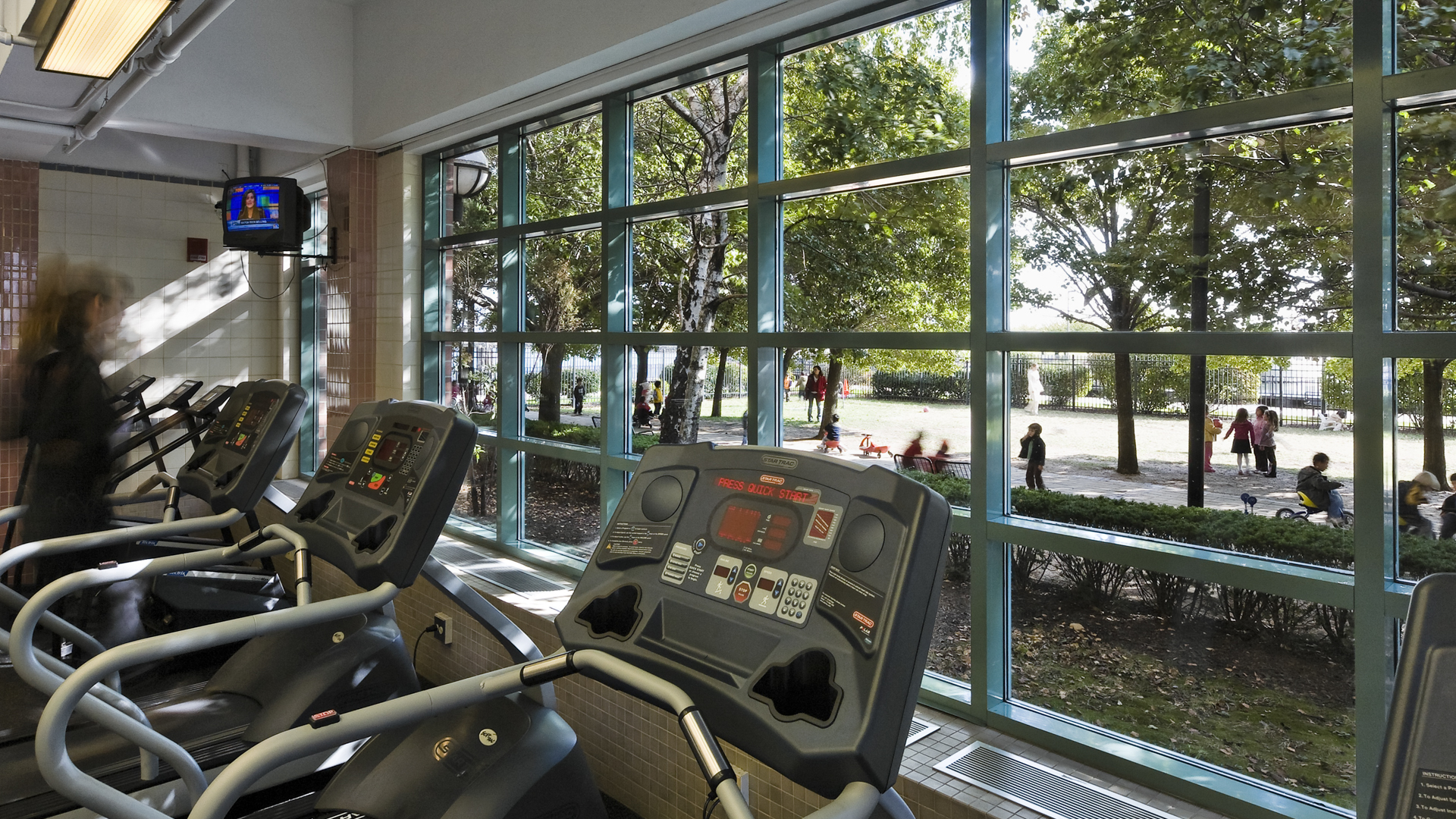 Gym at Portside Towers Apartments (4 of 4)