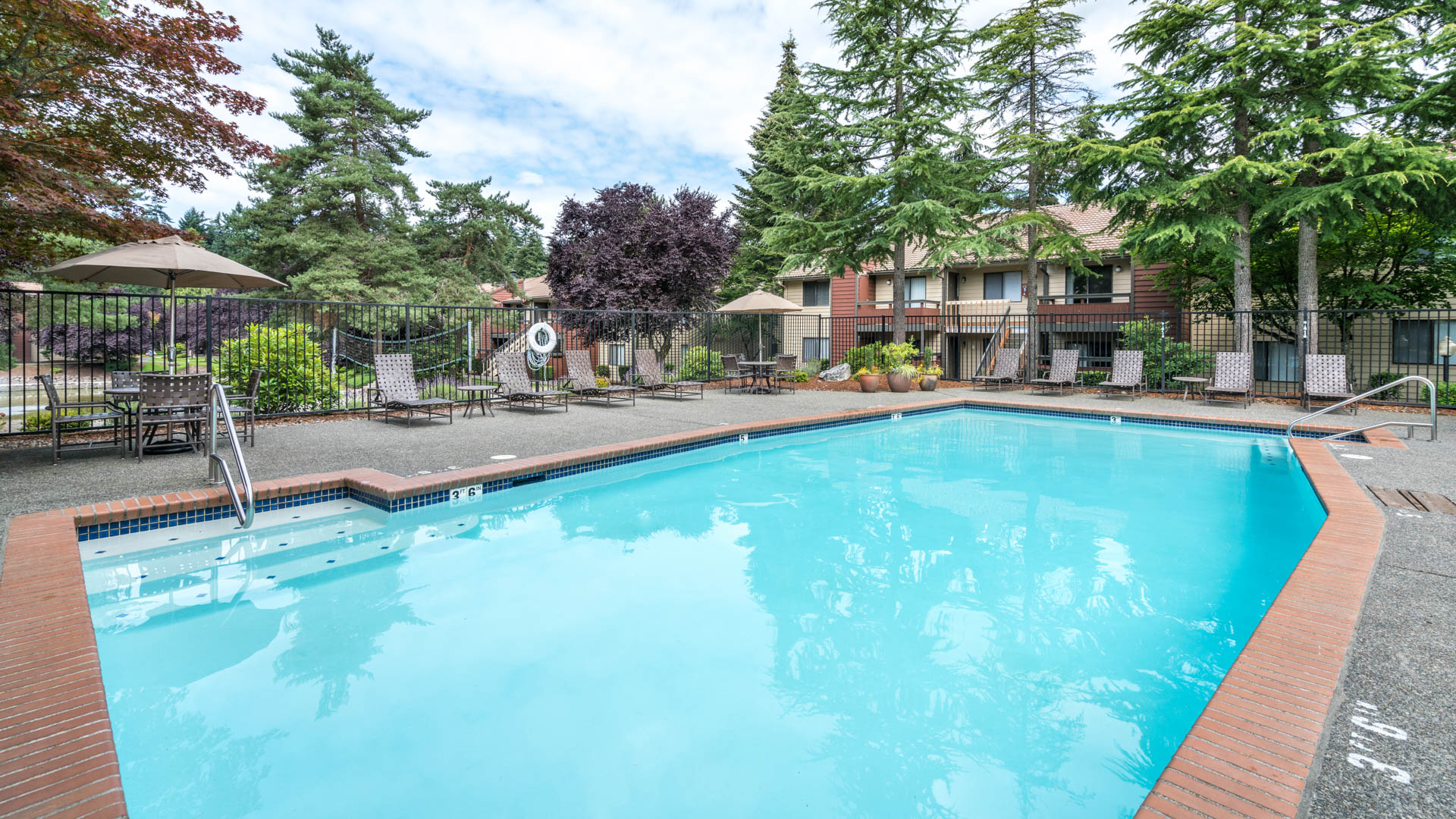 Pool at Bellevue Meadows Apartments (1 of 2)