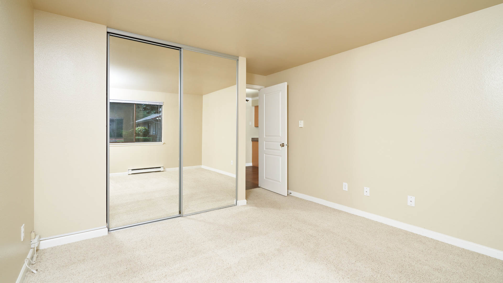 Bellevue Meadows Apartments 1 of 10