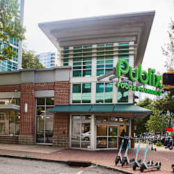 Skyhouse South Apartments - Neighborhood