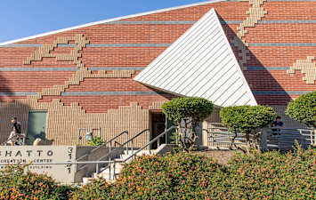 Hampshire Place Apartments - Neighborhood 