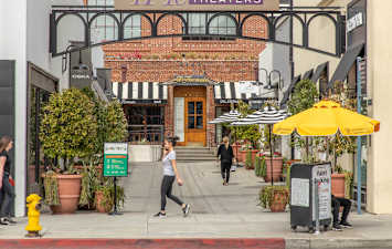 Acappella Pasadena Apartments - Neighborhood 