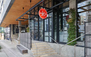 Alcyone Apartments - Neighborhood