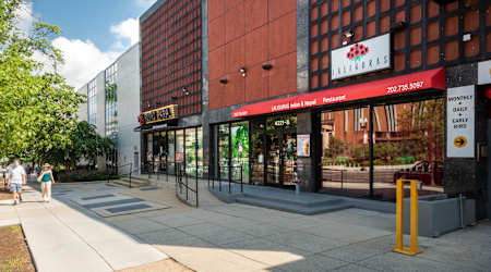 3003 Van Ness Apartments - Neighborhood 