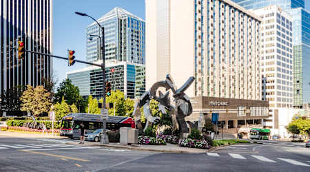 1800 Oak Apartments - Neighborhood