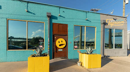 Indie Deep Ellum Apartments - Neighborhood