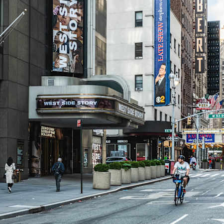 Longacre House Apartments - Neighborhood