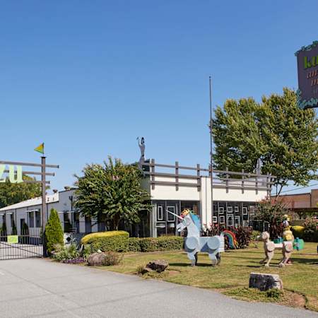 The Baxter Apartments - Neighborhood
