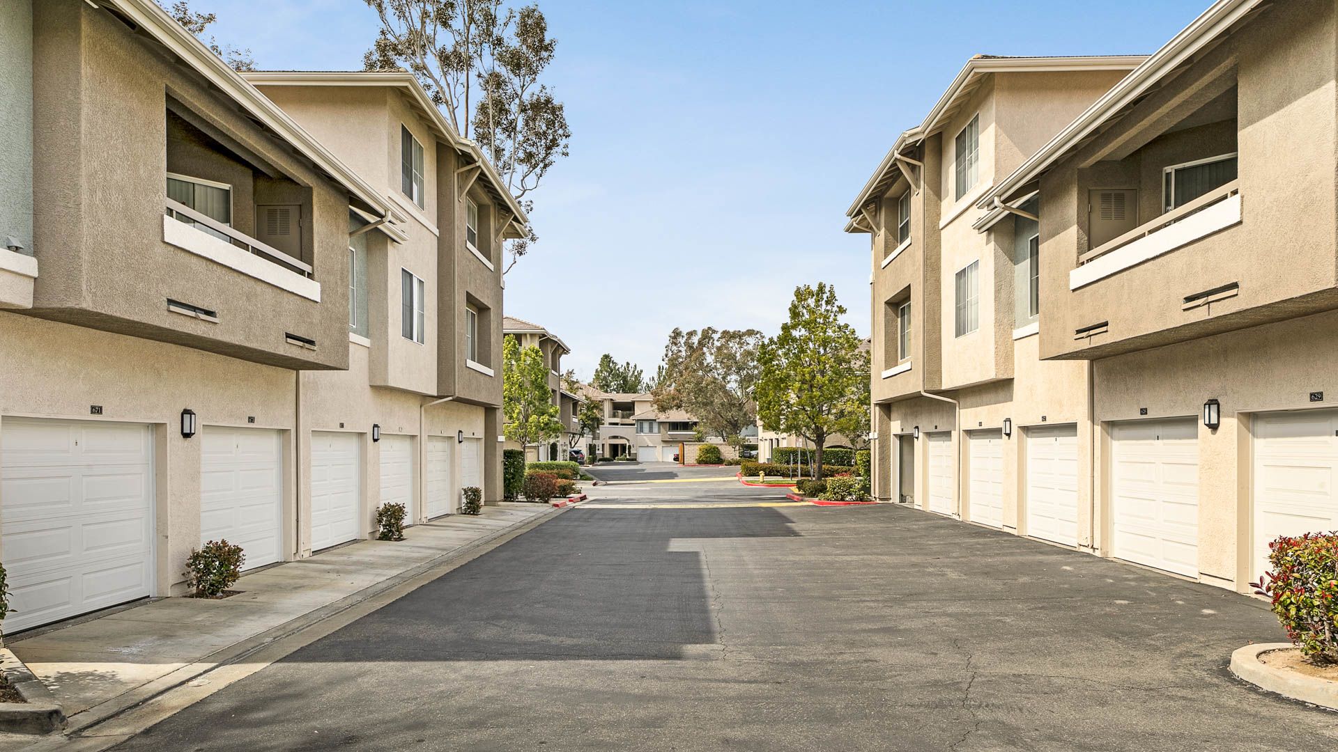 Apartments On Mcbean Parkway Valencia Ca