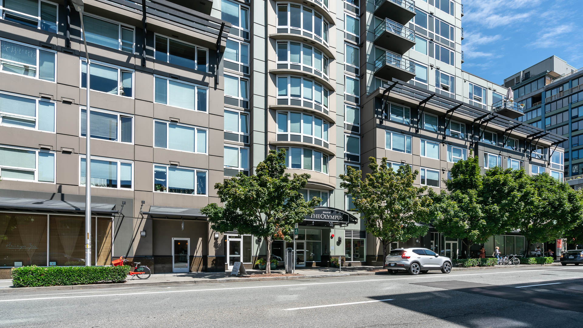 Olympus Apartments In Belltown 2801 Western Avenue
