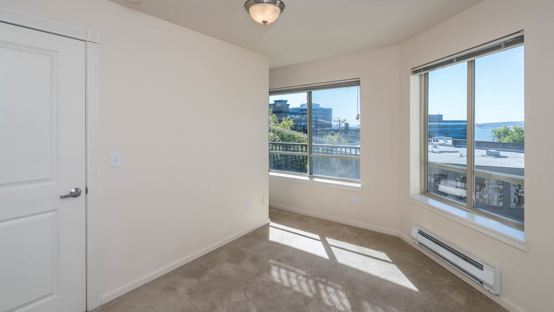 Metro on First Apartments in Lower Queen Anne 215 First