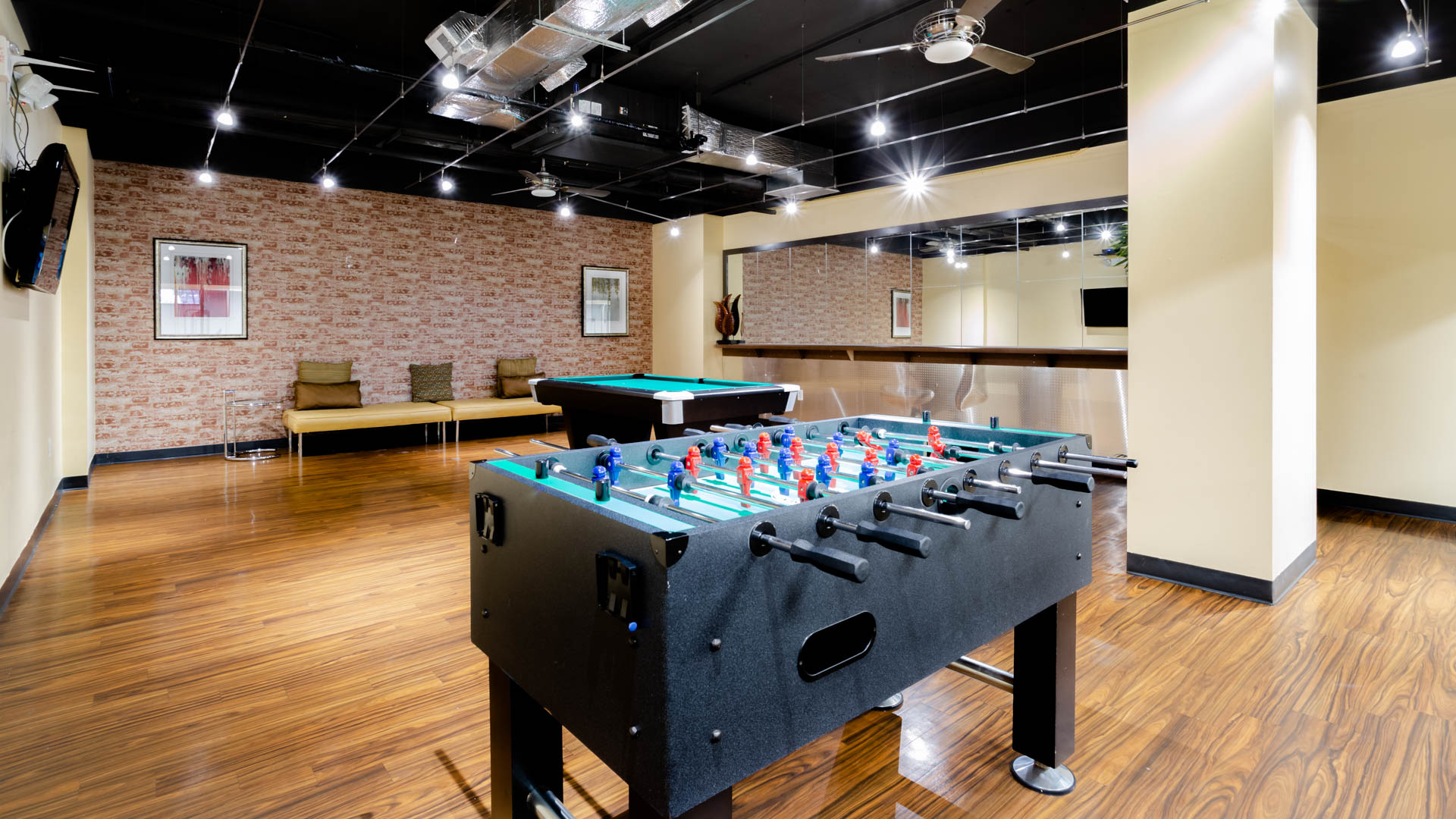 Skyline Towers Apartments in Baileys Crossroads 5599 Seminary Rd