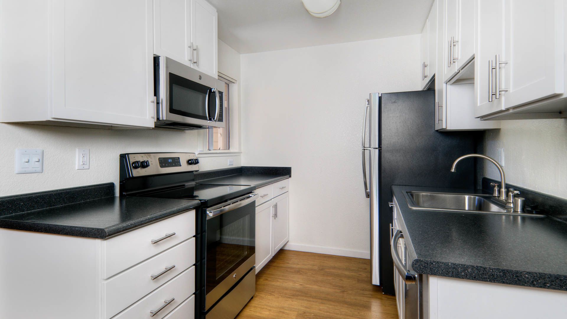 Creekside Apartments San Mateo 1600 E. Third Avenue