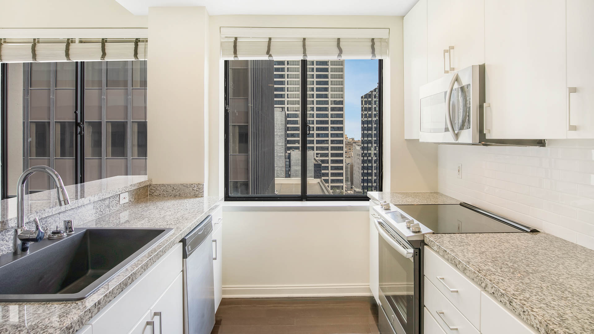 Pegasus Apartments Financial District Los Angeles 612 S Flower Street Equityapartments Com