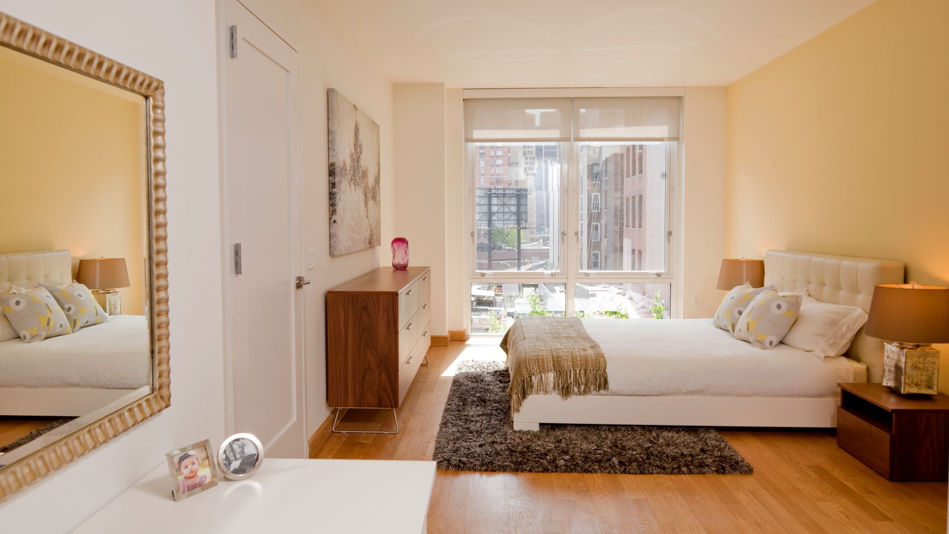 Mantena Apartments In Midtown West 431 W 37th Street Equityapartments Com