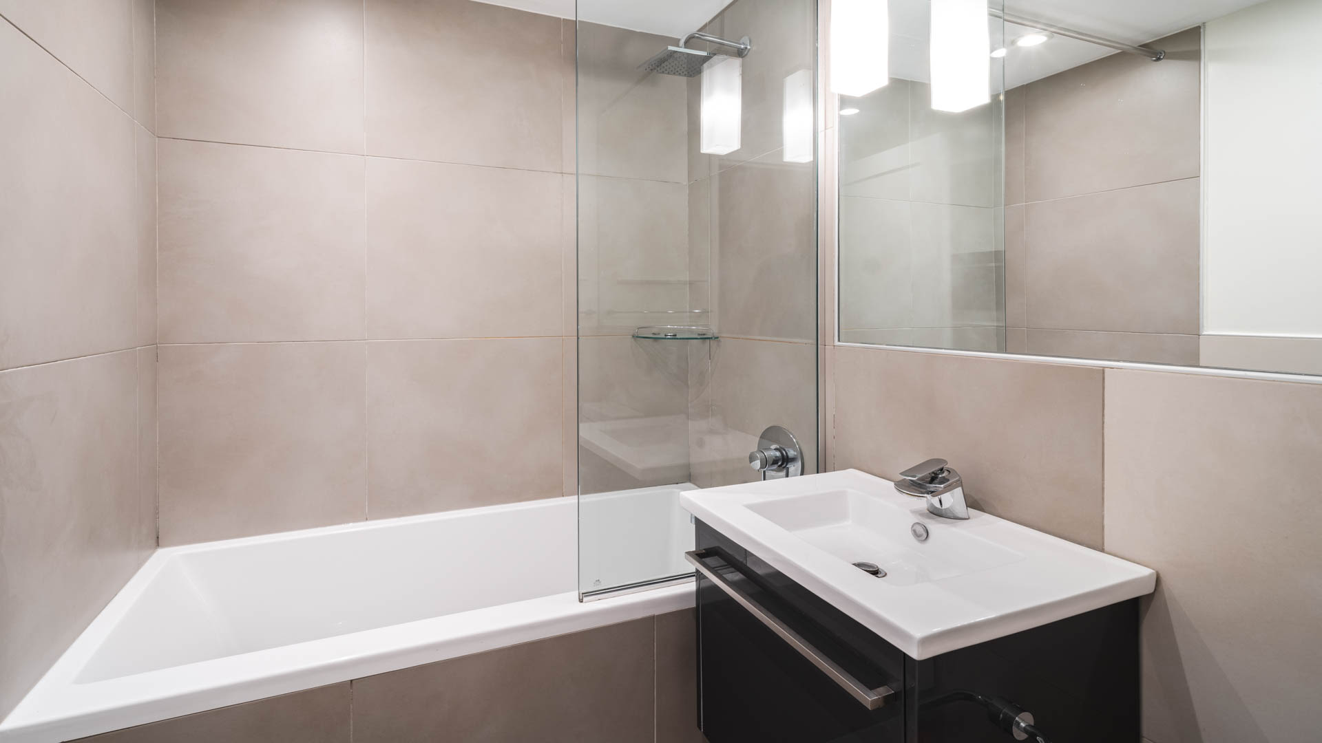 Mantena Apartments In Midtown West 431 W 37th Street Equityapartments Com