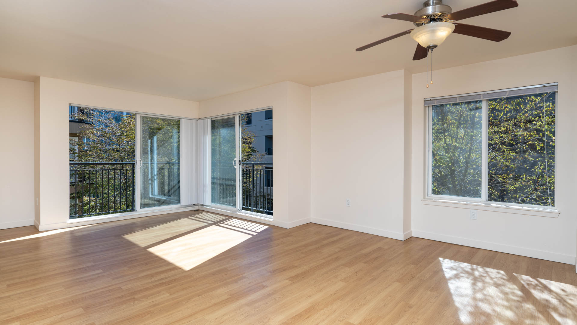 City Square Bellevue Apartments in Downtown Bellevue 938 110th Avenue