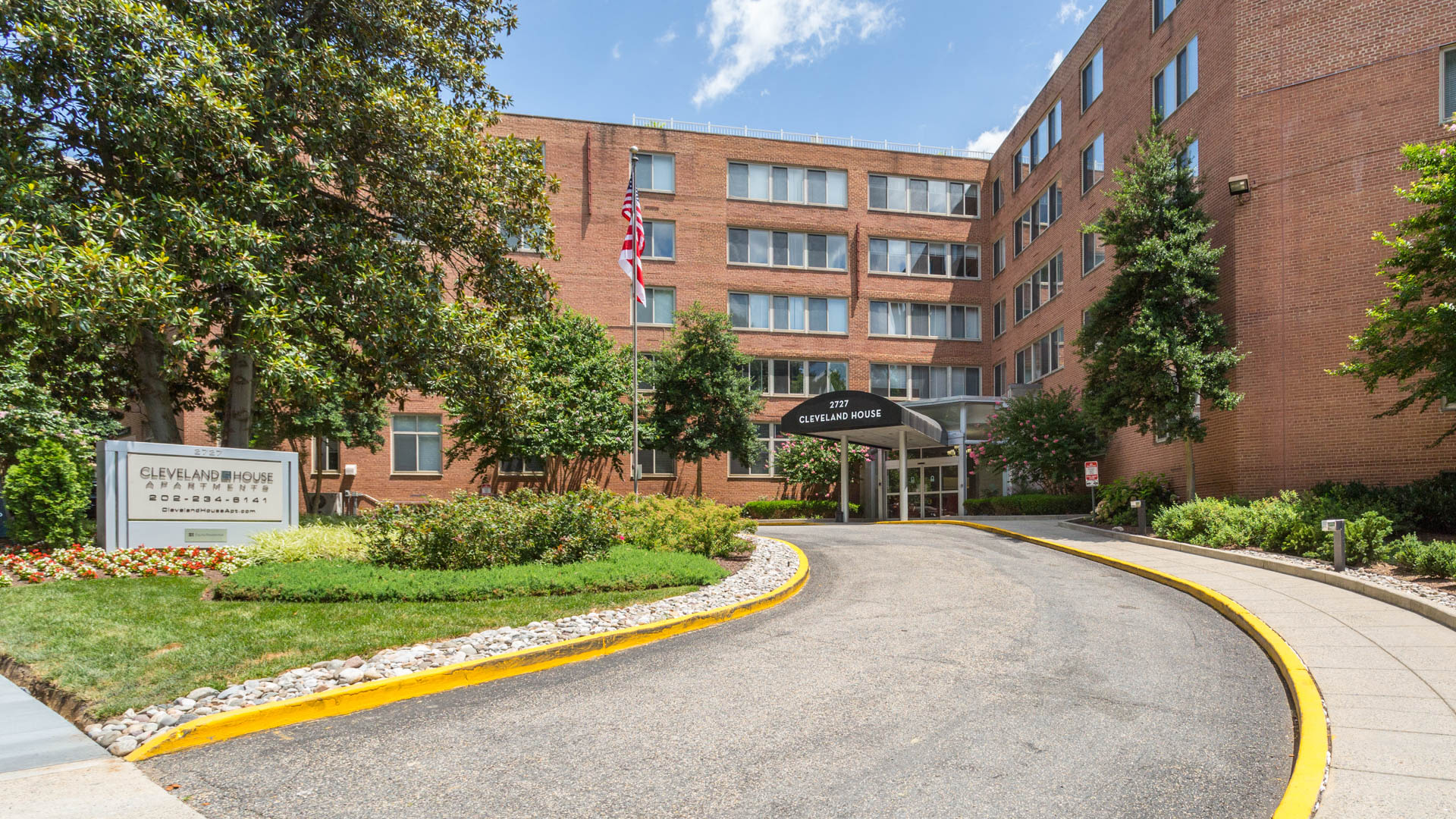 Cleveland House Apartments In Dc Woodley Park 2727 29th Street Northwest Equityapartments Com