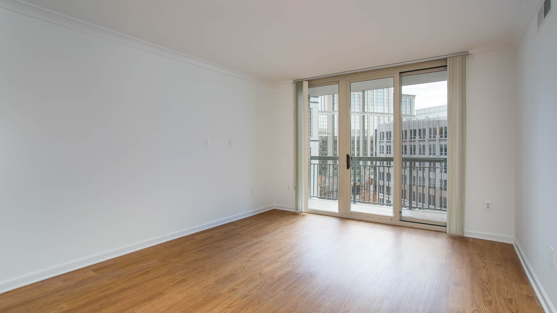 2201 Wilson Apartments in Courthouse, Arlington - 2201 Wilson Boulevard