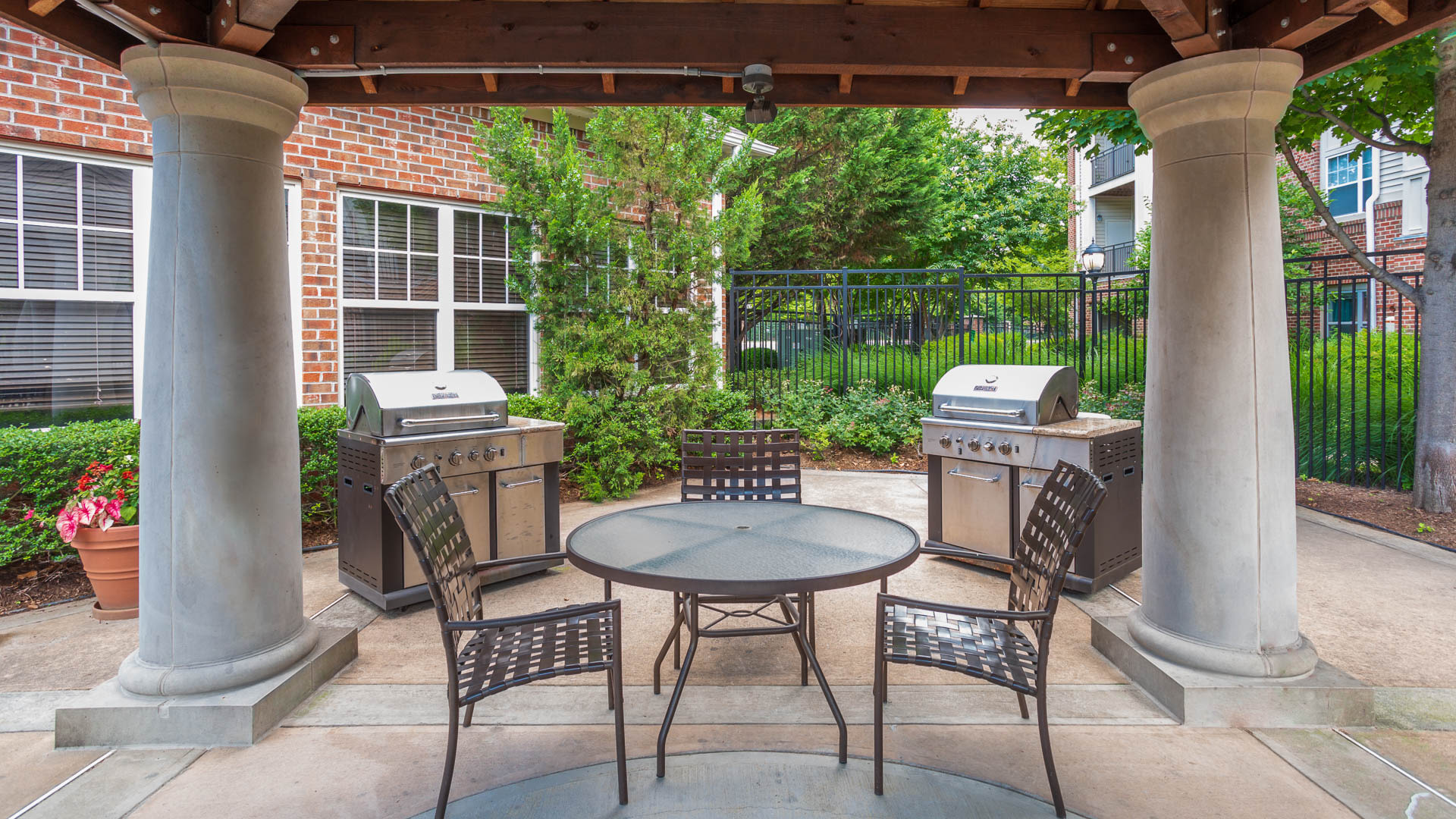 Fairchase Apartments In Fairfax 4411 Dixie Hill Road Equityapartments Com