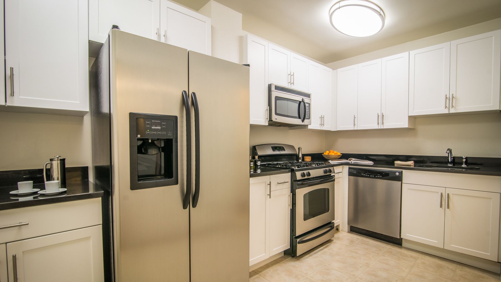 303 East 83rd Apartments In Upper East Side 303 East 83rd Street Equityapartments Com