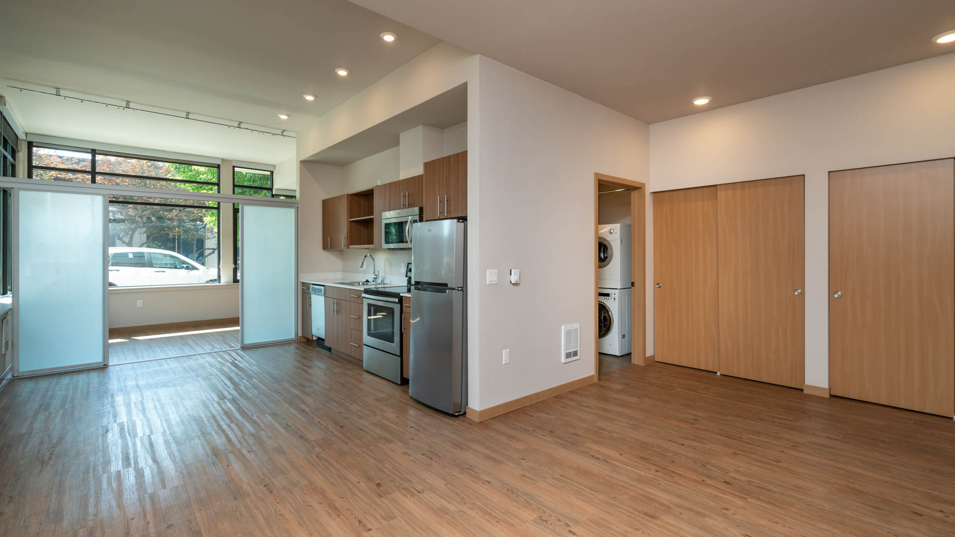 Square One Apartments in Roosevelt, Seattle - 1020 NE 63rd Street