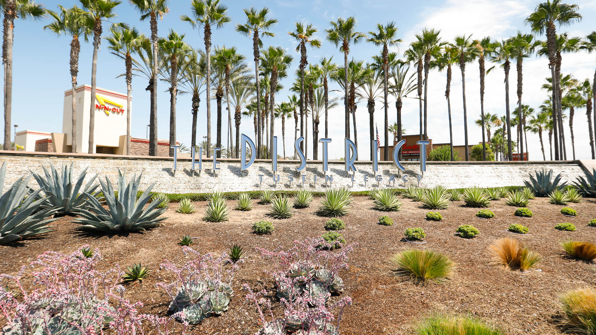 The Alton Apartments Irvine Business Corridor 2501 Alton Parkway