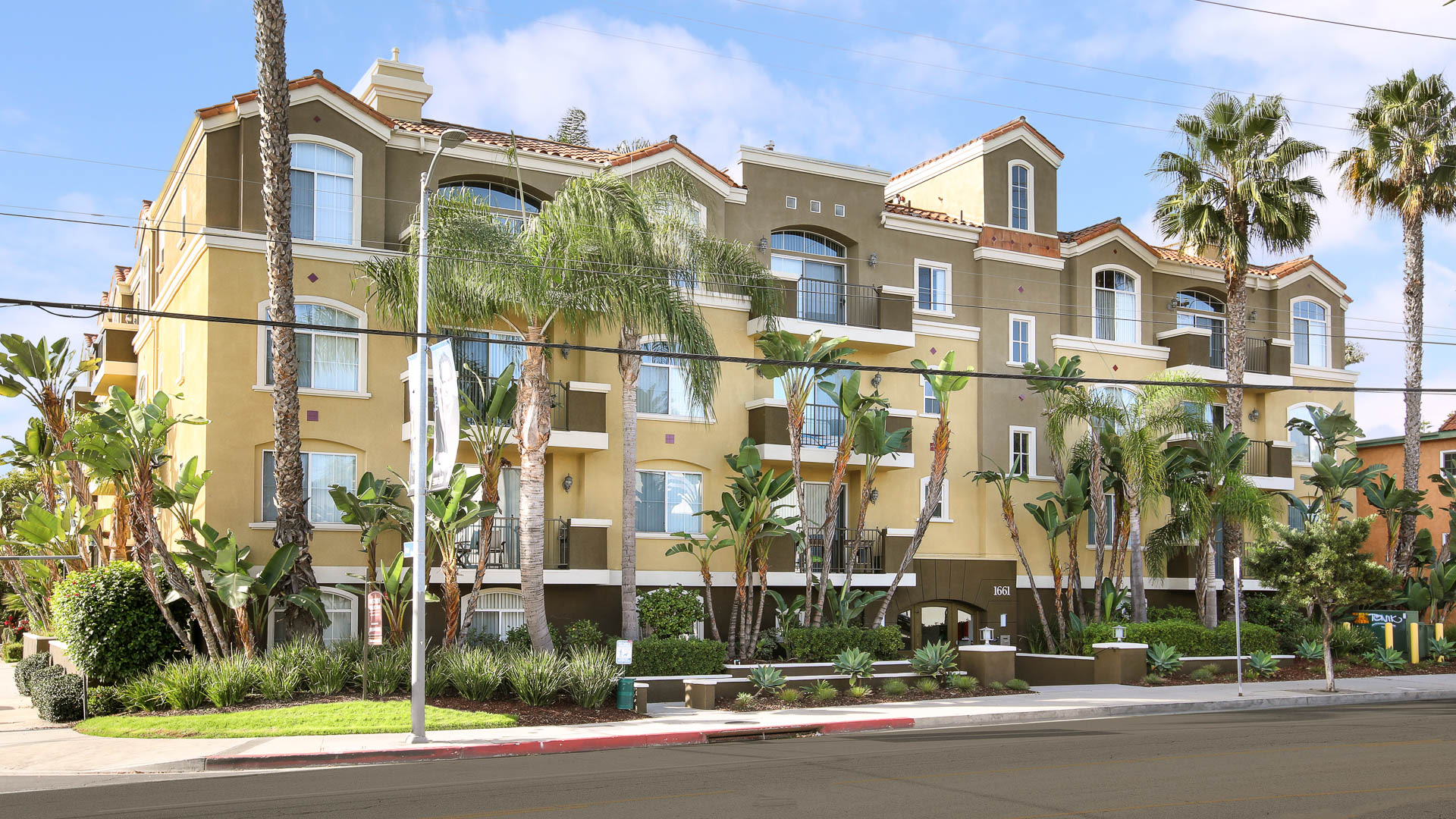 Westside On Bundy Apartments 1661 South Bundy Dr In Brentwood