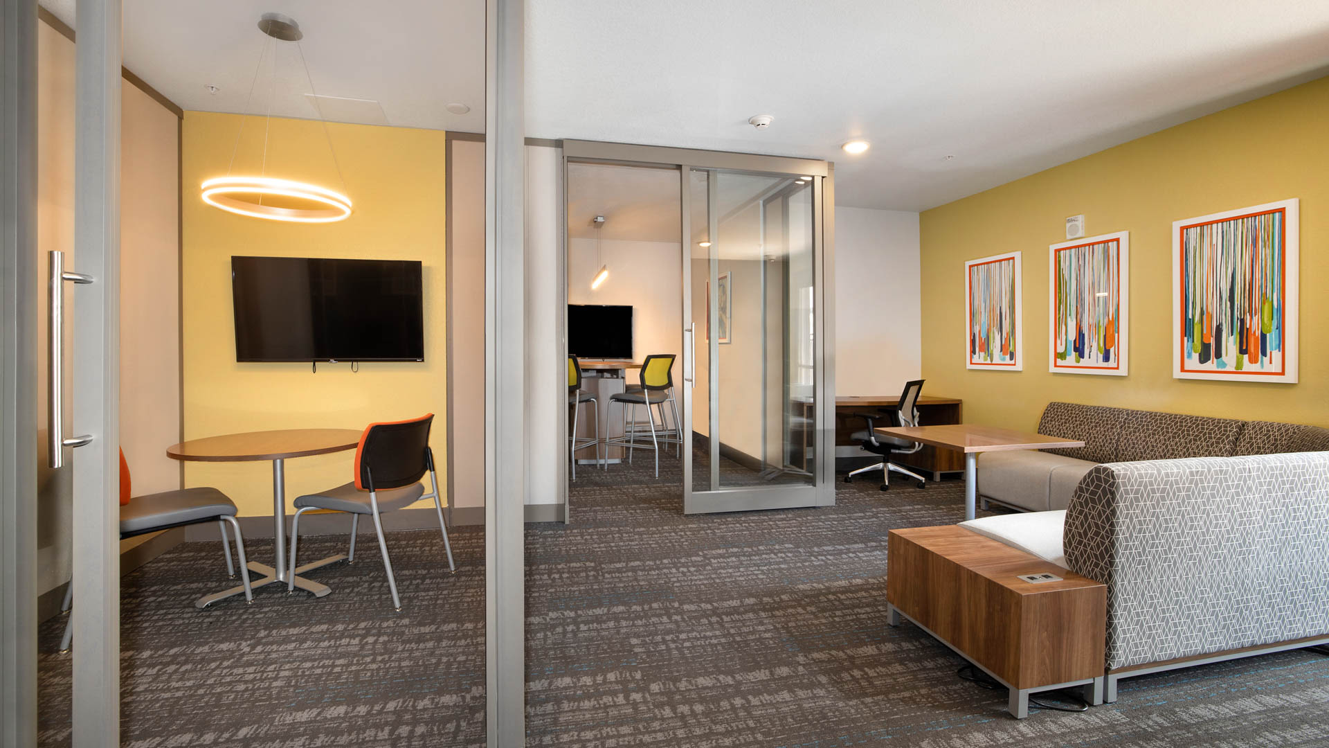 Radius Uptown Apartments 1935 Logan St Equityapartments Com