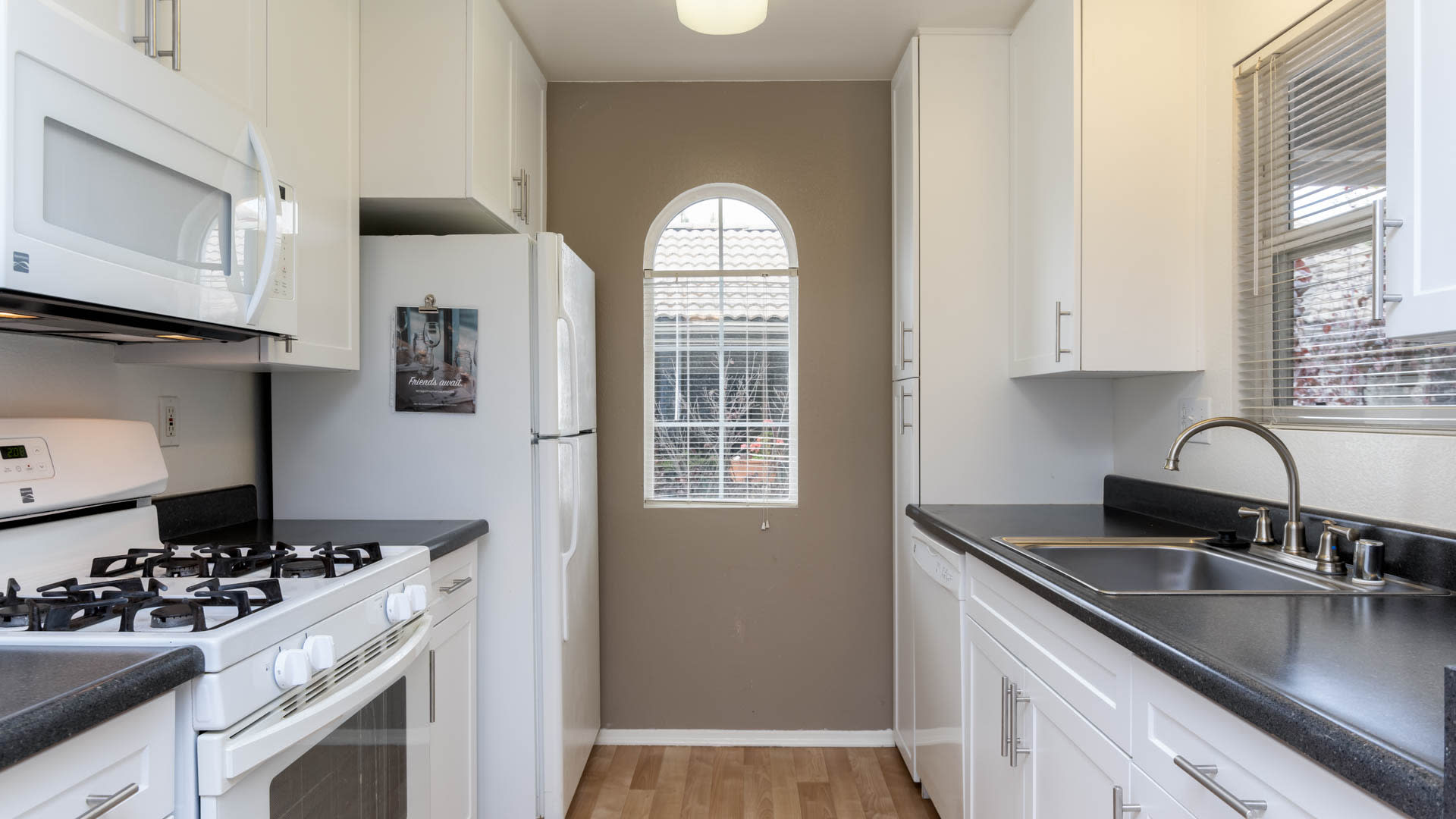 Ridgewood Village Apartments  - Kitchen