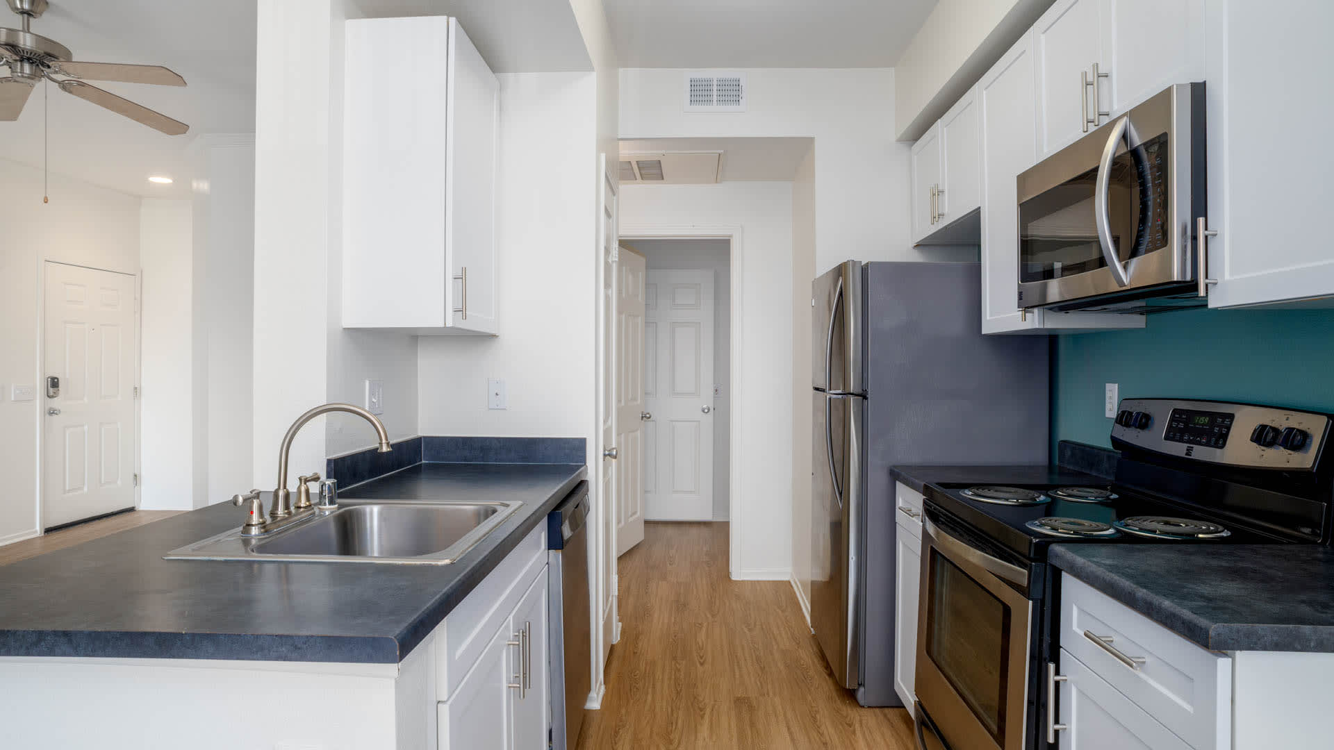 Sonterra at Foothill Ranch Apartments - Kitchen