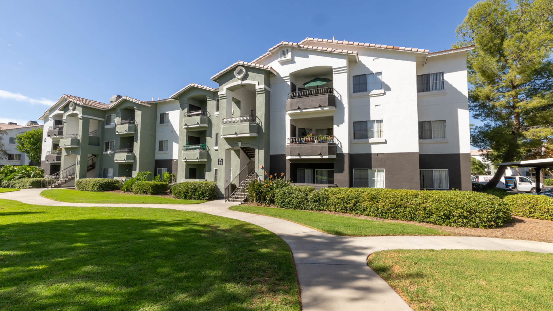 Sonterra at Foothill Ranch Apartments - Exterior