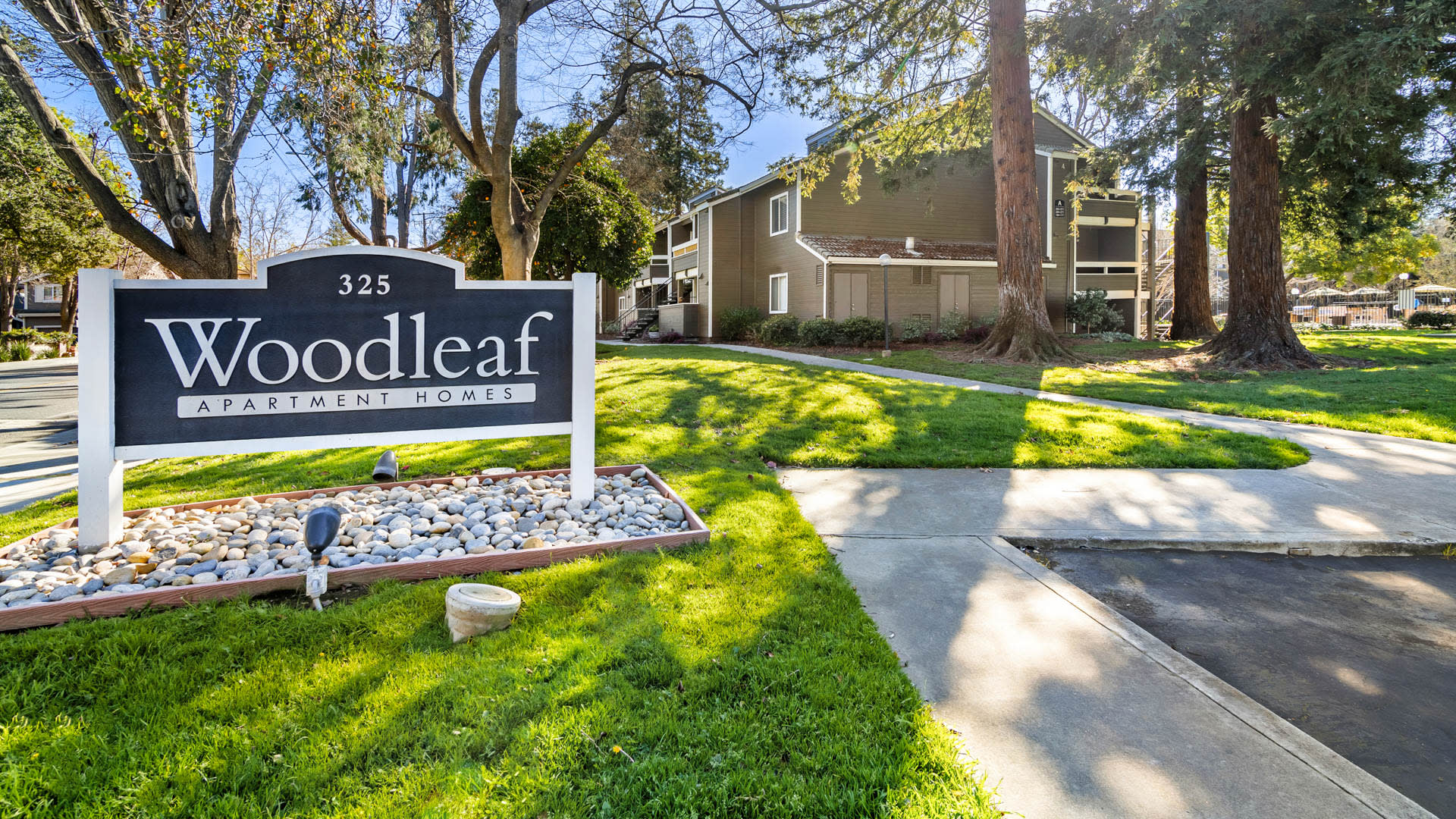 Woodleaf Apartments - Exterior