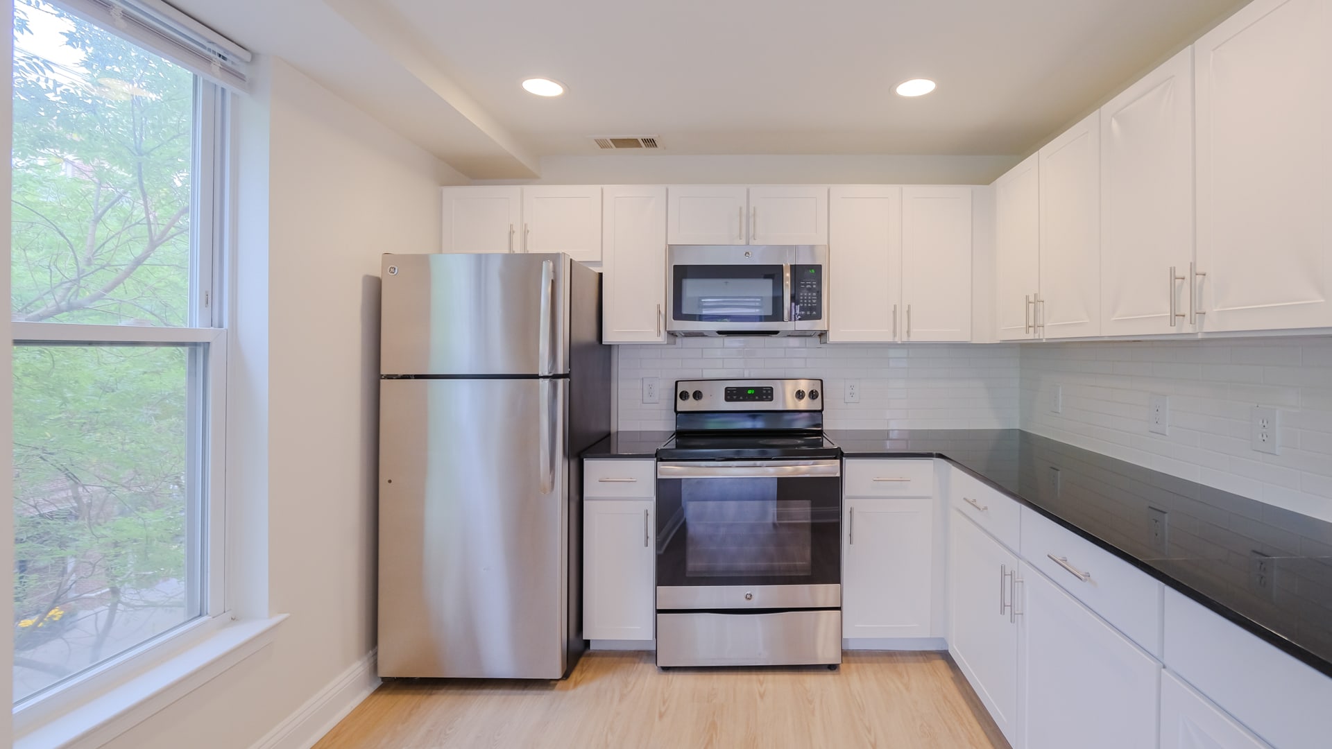 Hudson Point Apartments - Kitchen