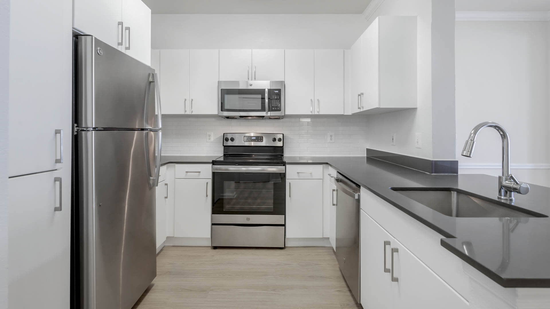 Reserve at Potomac Yard Apartments - Kitchen